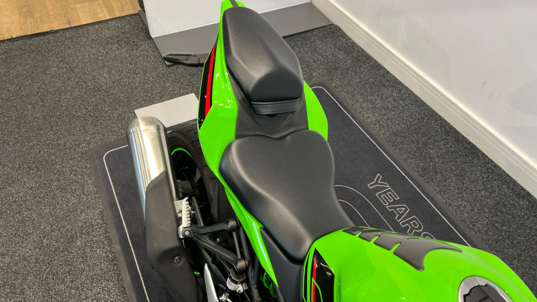 Kawasaki Ninja Zx 4 ZX400SRFNN (24MY)